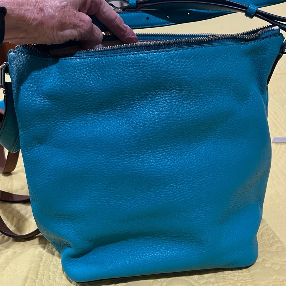 Micheal Kors Leather Crossbody - Picture 2 of 9